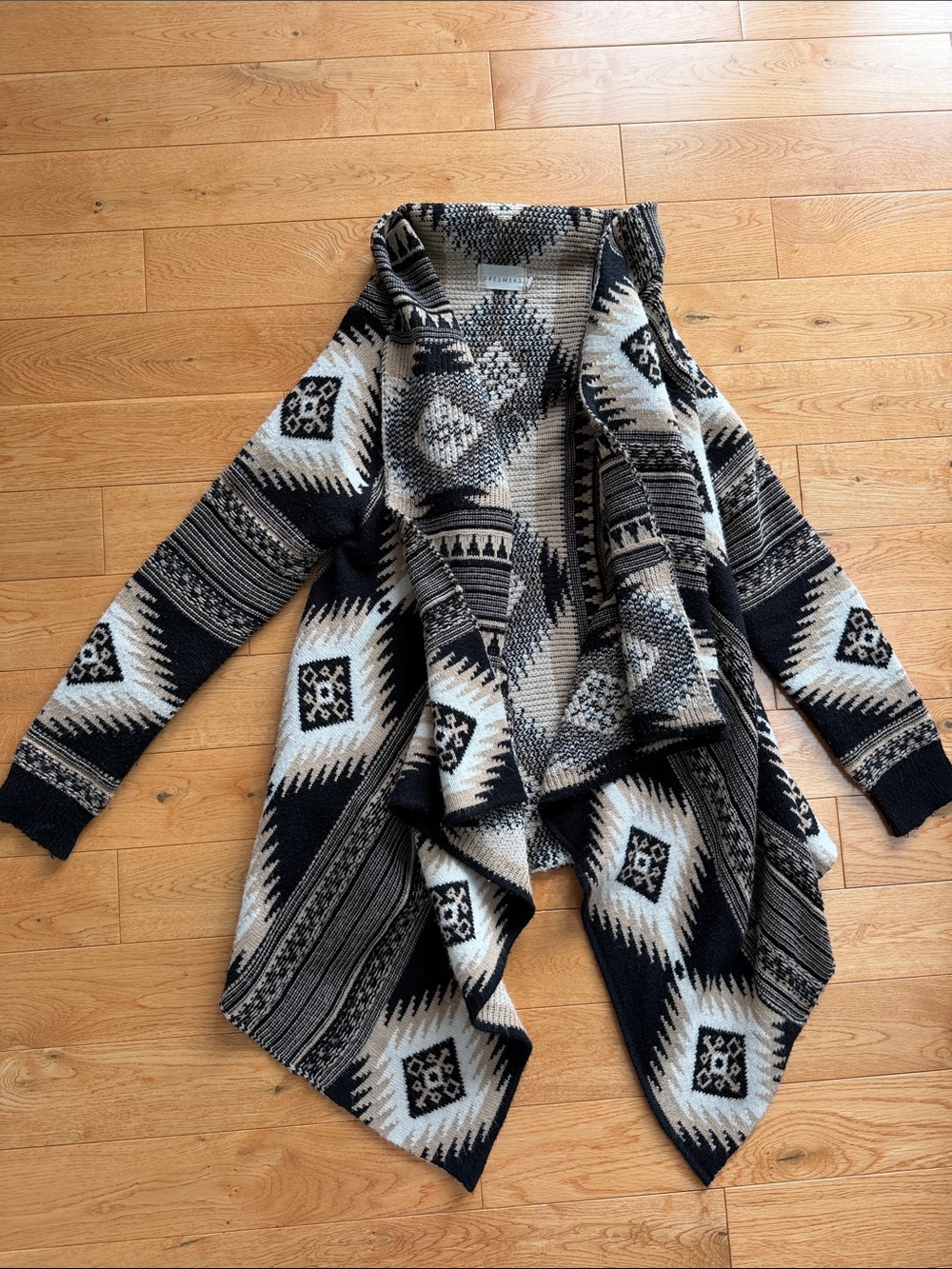 Dreamers Open-Front Aztec Print Cardigan Sweater - Black & Cream